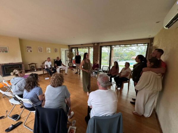 CONSTELACIONES FAMILIARES Y AKASHICAS